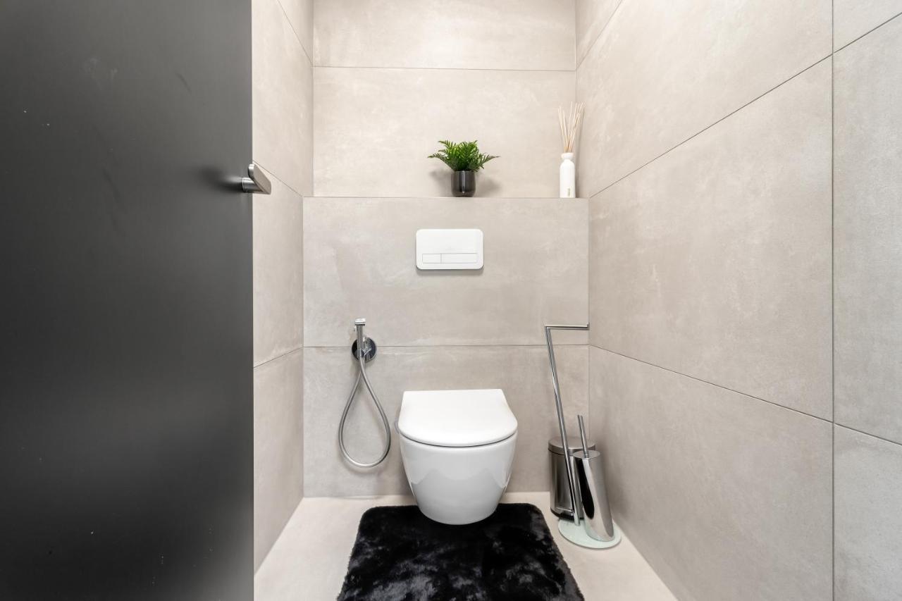 Ferienwohnung Luxury Penthouse Prag Exterior foto