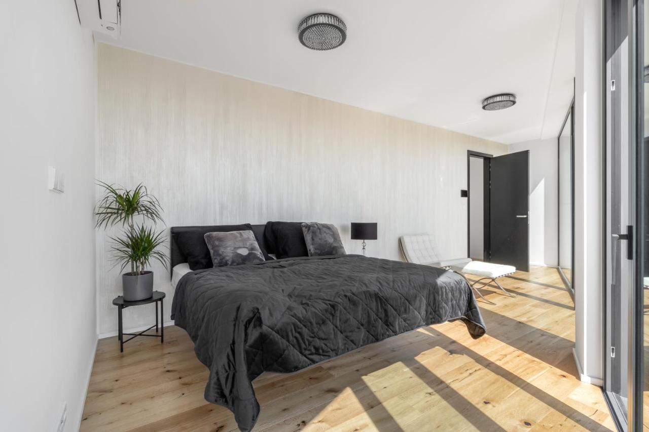 Ferienwohnung Luxury Penthouse Prag Exterior foto